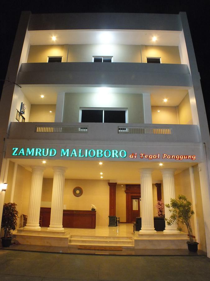 Zamrud Malioboro Hotel Yogyakarta Esterno foto
