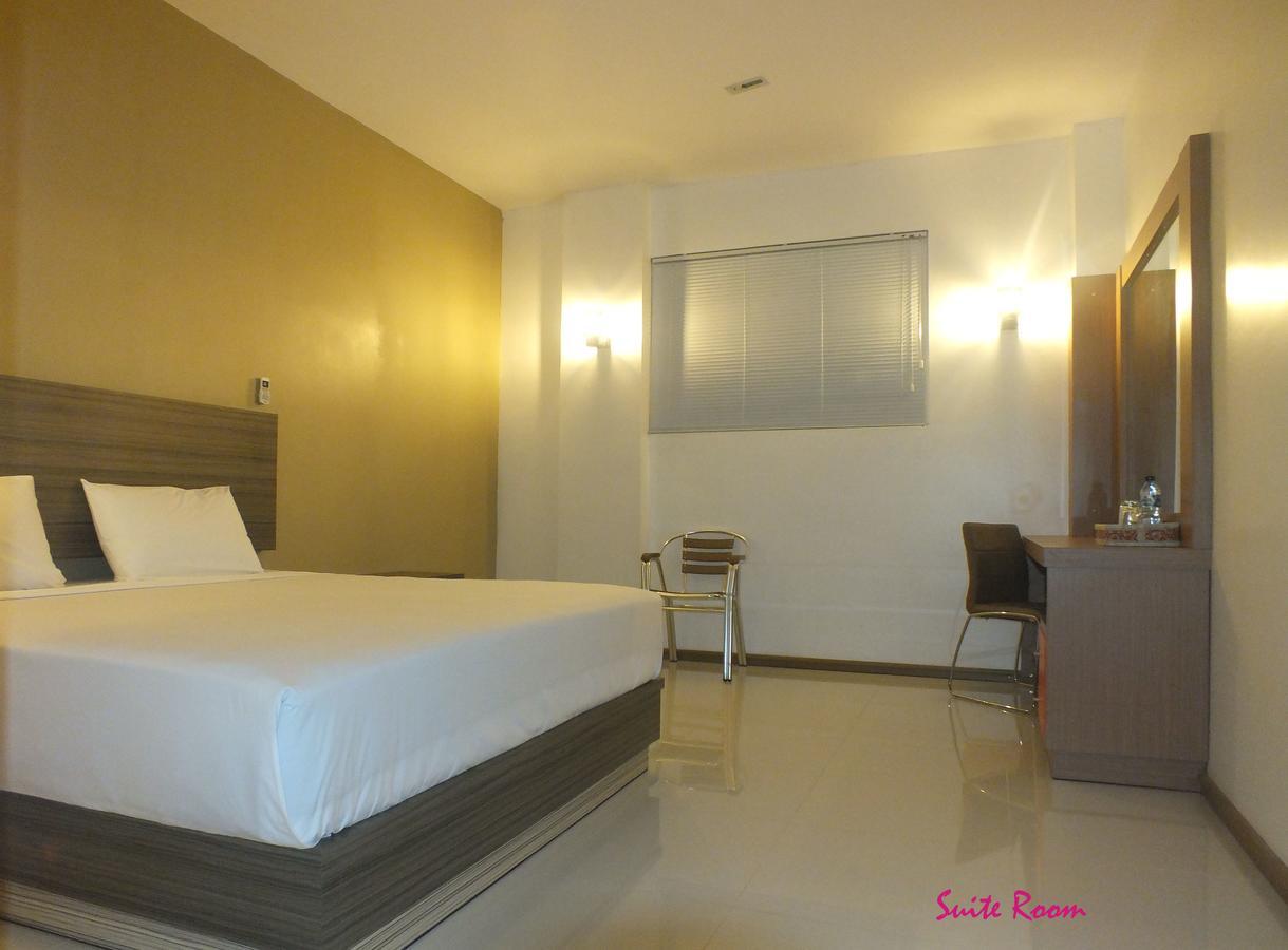 Zamrud Malioboro Hotel Yogyakarta Esterno foto